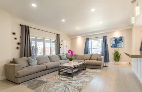 Hillcrest House | Allure Retreat