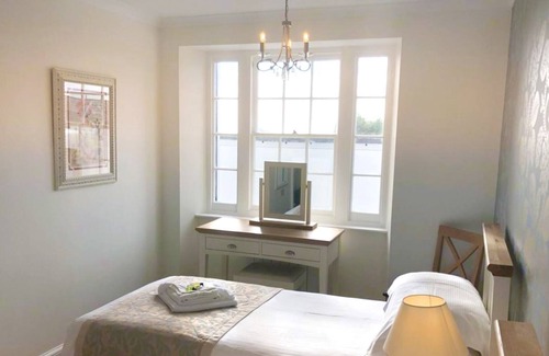 Saint Helier Hotel | Almorah hotel