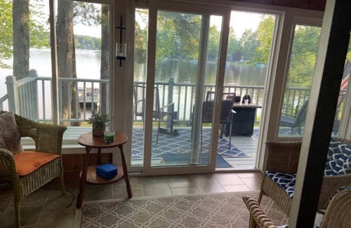 Middleton House | ALMOST HEAVEN! Enjoy lakeside magic with amazing views and amenities!