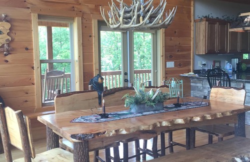 Young Harris Cabin | Almost Heaven.in Blairsville, GA