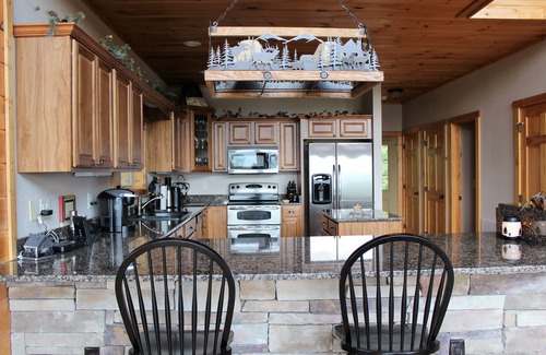 Young Harris Cabin | Almost Heaven.in Blairsville, GA