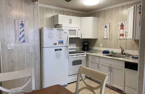 Surfside Beach Condo | Almost Heaven Oceanfront B Great Beach, Pier View, & Pet Friendly