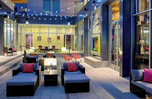 Greenbrier East Hotel | Aloft Chesapeake