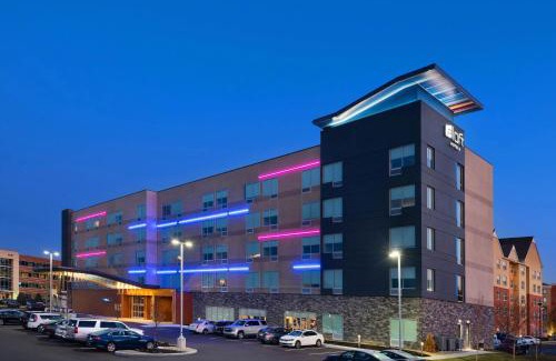 West Chester Hotel | Aloft Cincinnati West Chester