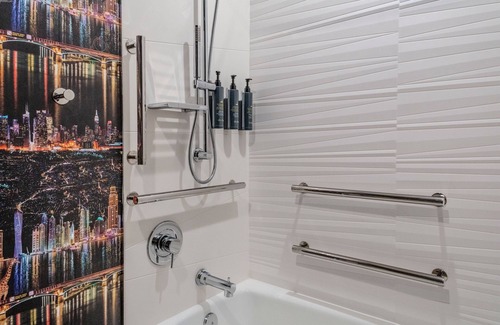 South Arlington Hotel | Aloft Dallas Arlington South