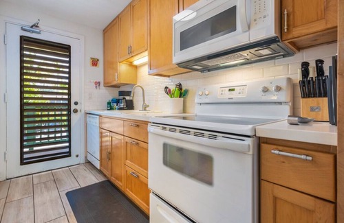 Napili Condo | Aloha Condos, Napili Bay Resort, Condo 216, Beach View