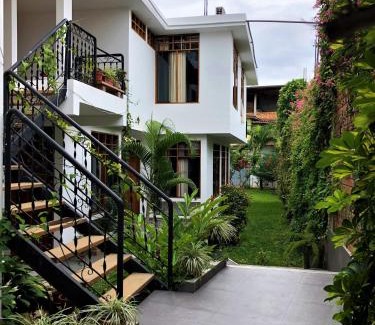 Morales House | Alojamiento Familiar Custodia