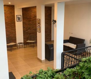 Morales House | Alojamiento Familiar Custodia