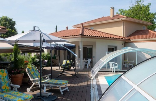 Savigneux House | Along the Vizézy ...