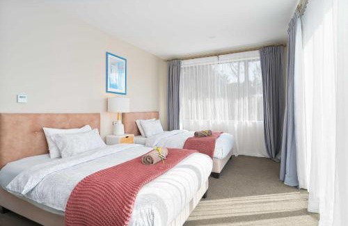 Redvale House | Alpaca Manor Auckland