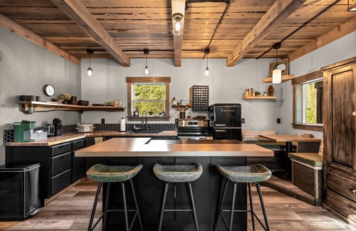 Kalispell Cabin | Alpenglow Retreat Montana