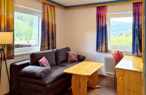 Bad Gastein Cottage | Alpenpension GASTEIN - Double room mountain view, shower, WC, balcony