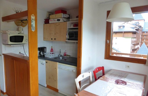 Les Deux Alpes Apartment | Alpine Escape with Terrace