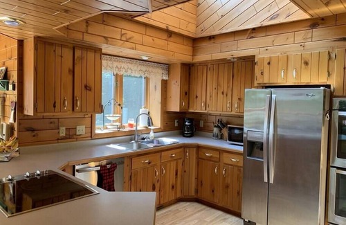 Lac du Flambeau House | Alpine Haus - Large Recreational and Fishing Lake