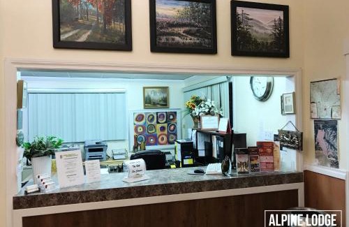 Grande Cache Hotel | Alpine Lodge Motel & Restaurant