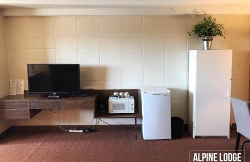 Grande Cache Hotel | Alpine Lodge Motel & Restaurant