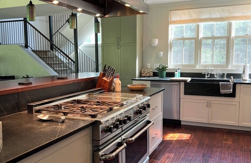Moscow House | Alpine Overlook - A Contemporary Mountain Getaway in Stowe