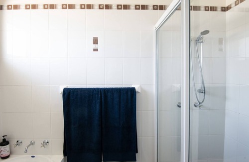 Jindabyne House | Alpine Stays 7a holiday home