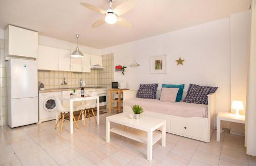 El Medano Apartment | Alquilaencanarias-Medano "Halley", terrace & beach