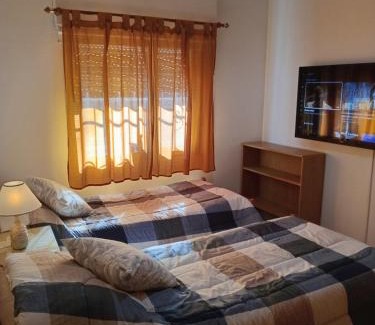 Neuquen Apartment | Alquiler Familiar, Depto 2 dormitorios, SE PAGA AL LLEGAR, ANTES NO, en planta baja