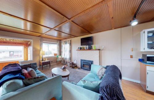 Waldport House | Alsea Sands