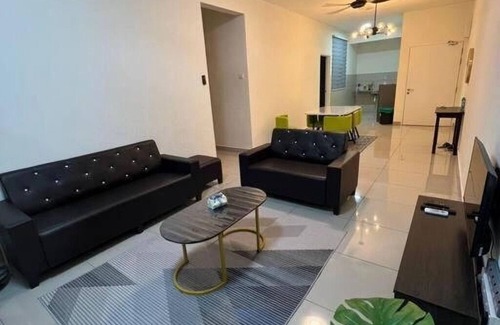 Kajang Apartment | Alstenor Homestay offers accommodations in Kajang and near IOI City Mall.