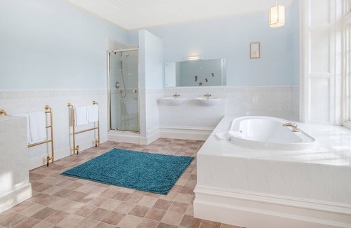 Newton Ferrers Cottage | ALSTON HALL, pet friendly, with pool in Battisborough Cross