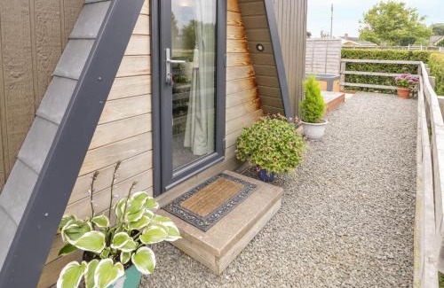 Bretforton House | Alstroemeria