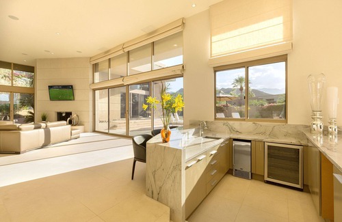 Mirada Estates House | 'Alta Vista' Hilltop views & modern luxury