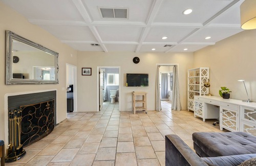 Altadena House | Altadena's Finest, has everything you need for your visit to Altadena/Pasadena