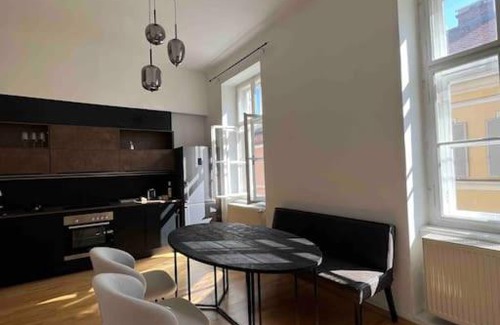 Sankt Leonhard Apartment | Altbauwohnung im Univiertel!