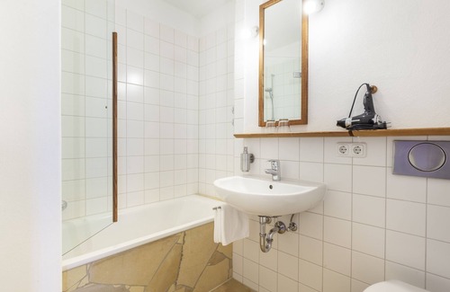 Munchen District Hotel | Alter Wirt GmbH in Grünwald