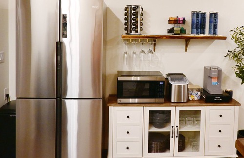 Madison House | Alterra:Slees 8,Steps to Main St,Serene