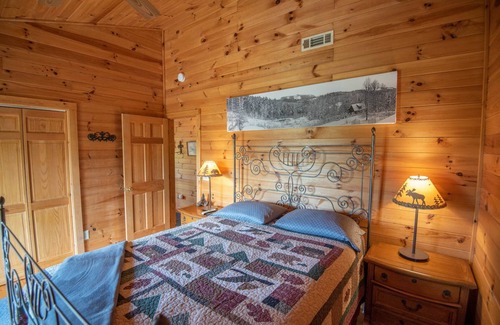 Crumpler Cabin | Altitude Adjustment - Private - Views - Short Drive to the New River and West Jefferson
