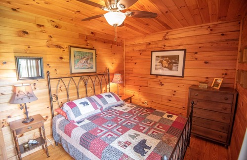 Crumpler Cabin | Altitude Adjustment - Private - Views - Short Drive to the New River and West Jefferson