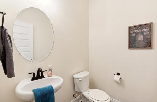 Clarksville Apartment | Alto N2 I Peaceful & Spacious Retreat I Gym