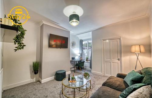 Crewe Apartment | Alton Suite