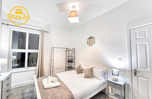 Crewe Apartment | Alton Suite