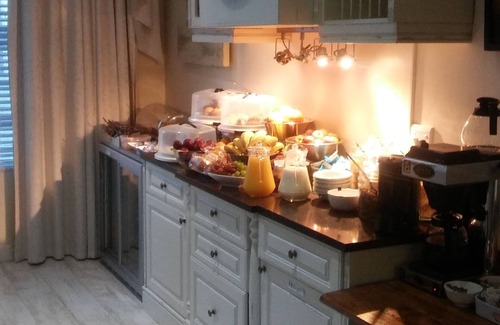 Green Point House | Altona Guest House