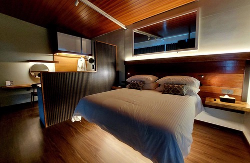 Kampung Pasir Hantu Hotel | Alunan Resort