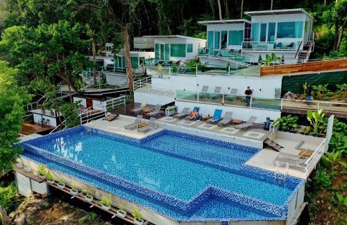 Kampung Pasir Hantu Resort | Alunan Resort