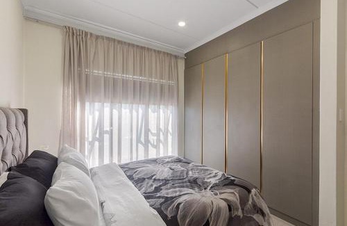 Greater Johannesburg Metropolitan Area Apartment | AluSkye
