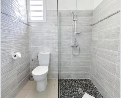 Jabrun Apartment | Améthyste: Appartement 8 personnes dans un domaine calme et verdoyant