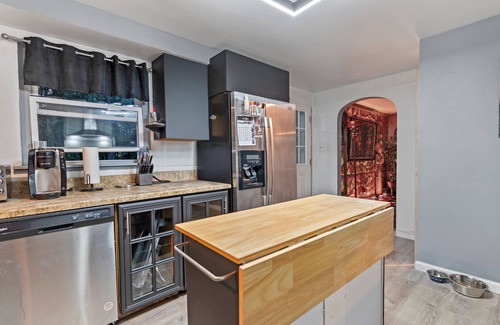 Natrona House | AM Productions Escape Chill, Play, Stay.