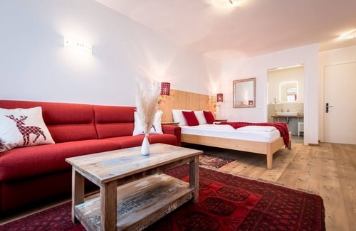 Brunico House | Am Schloss Guest House