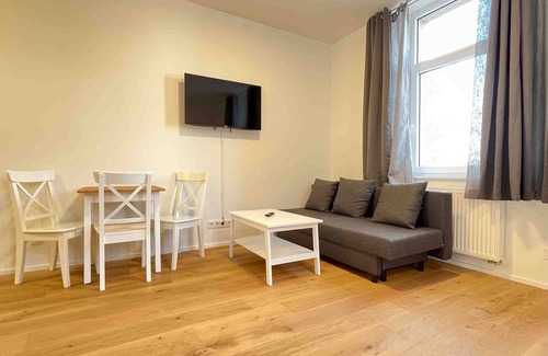 Amberg Apartment | (AM1040) Smart apartment for fitters in a great location
