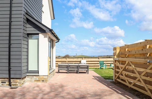 Tintagel Cottage | Amal Anpras