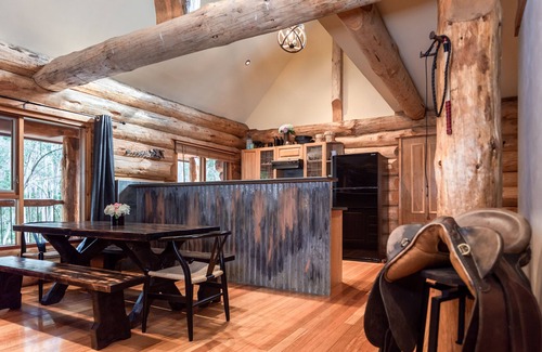 Sawmill Settlement House | Amaruq Log Cabin - Base of Mt Buller - Sept Holidays Availability