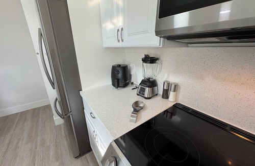 Flagami Apartment | Amazing 1-bedroom apartment in terrific Miami with WiFi, AC