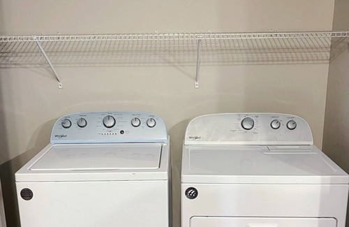 Ferndale Apartment | Amazing 1BD/1BA w/Balcony + Gym - Little Rock